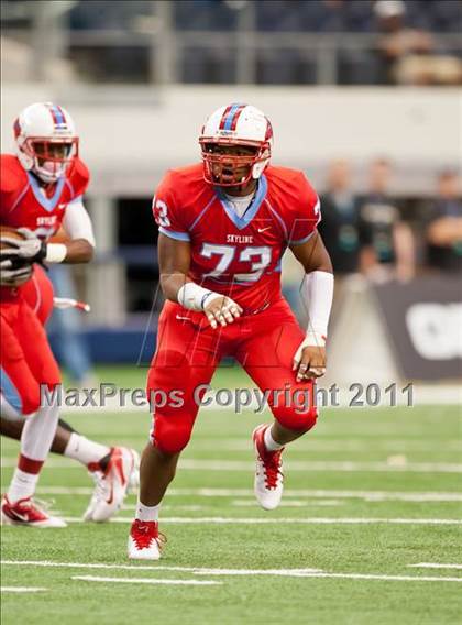 Thumbnail 3 in Cocoa vs. Skyline (Kirk Herbstreit National Kickoff Classic) photogallery.