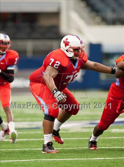 Thumbnail 1 in Cocoa vs. Skyline (Kirk Herbstreit National Kickoff Classic) photogallery.
