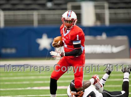Thumbnail 3 in Cocoa vs. Skyline (Kirk Herbstreit National Kickoff Classic) photogallery.