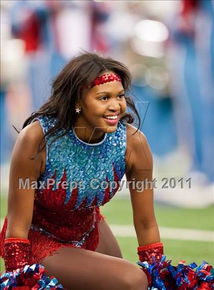Thumbnail 2 in Cocoa vs. Skyline (Kirk Herbstreit National Kickoff Classic) photogallery.