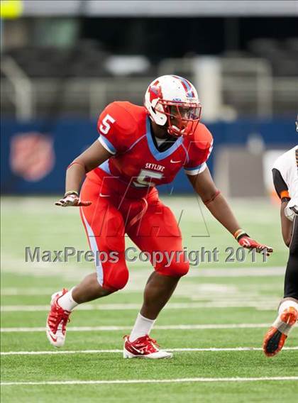 Thumbnail 2 in Cocoa vs. Skyline (Kirk Herbstreit National Kickoff Classic) photogallery.