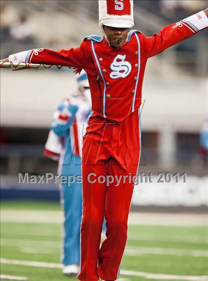 Thumbnail 1 in Cocoa vs. Skyline (Kirk Herbstreit National Kickoff Classic) photogallery.