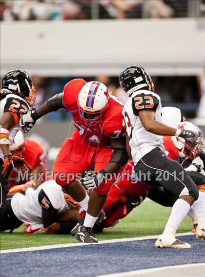 Thumbnail 2 in Cocoa vs. Skyline (Kirk Herbstreit National Kickoff Classic) photogallery.