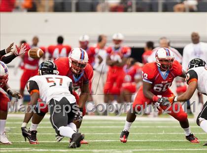 Thumbnail 1 in Cocoa vs. Skyline (Kirk Herbstreit National Kickoff Classic) photogallery.