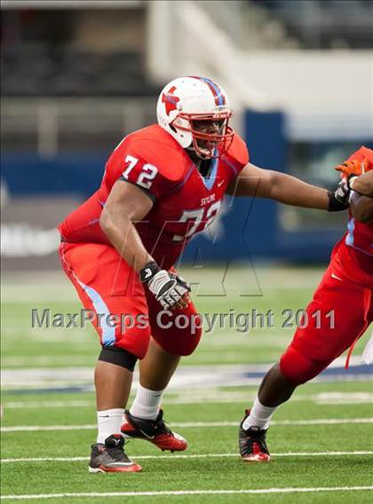 Thumbnail 2 in Cocoa vs. Skyline (Kirk Herbstreit National Kickoff Classic) photogallery.