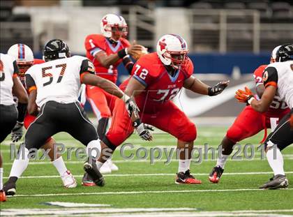 Thumbnail 3 in Cocoa vs. Skyline (Kirk Herbstreit National Kickoff Classic) photogallery.