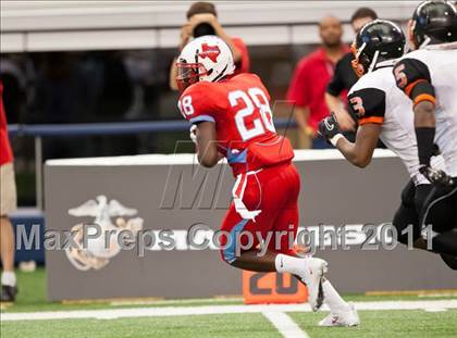 Thumbnail 3 in Cocoa vs. Skyline (Kirk Herbstreit National Kickoff Classic) photogallery.