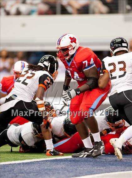 Thumbnail 2 in Cocoa vs. Skyline (Kirk Herbstreit National Kickoff Classic) photogallery.