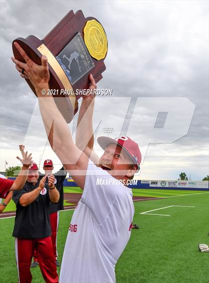 Thumbnail 2 in Holy Family vs. Ponderosa (CHSAA 5A Final #2) photogallery.