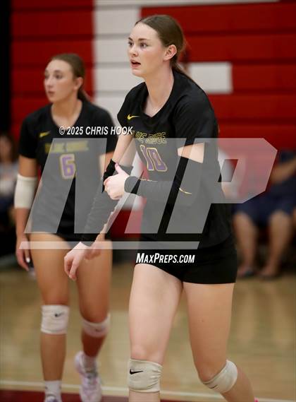 Thumbnail 1 in Blue Ridge vs Crismon (Florence Invitational) photogallery.