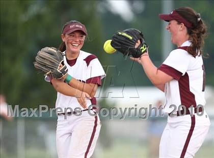 Thumbnail 3 in Bay Shore v. Cicero-North Syracuse (NYSPHSAA Class AA Final) photogallery.