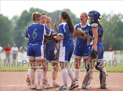 Thumbnail 3 in Bay Shore v. Cicero-North Syracuse (NYSPHSAA Class AA Final) photogallery.
