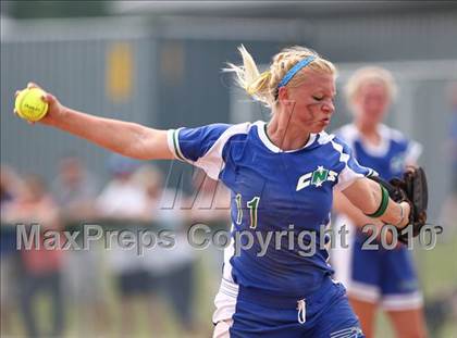 Thumbnail 2 in Bay Shore v. Cicero-North Syracuse (NYSPHSAA Class AA Final) photogallery.