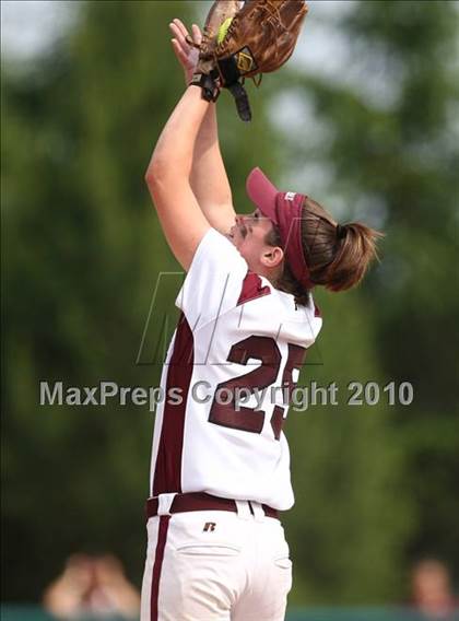 Thumbnail 1 in Bay Shore v. Cicero-North Syracuse (NYSPHSAA Class AA Final) photogallery.