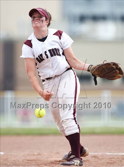 Thumbnail 2 in Bay Shore v. Cicero-North Syracuse (NYSPHSAA Class AA Final) photogallery.