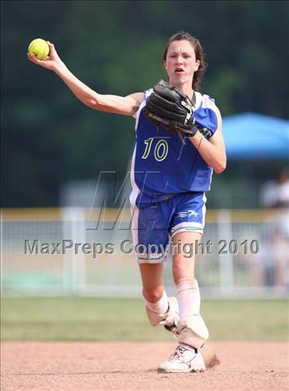 Thumbnail 2 in Bay Shore v. Cicero-North Syracuse (NYSPHSAA Class AA Final) photogallery.