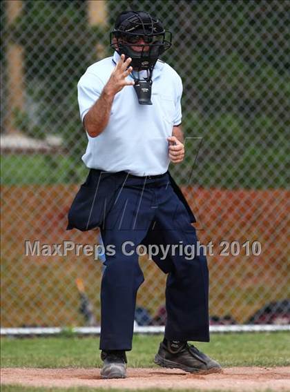 Thumbnail 1 in Bay Shore v. Cicero-North Syracuse (NYSPHSAA Class AA Final) photogallery.