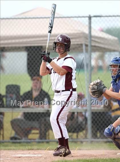 Thumbnail 3 in Bay Shore v. Cicero-North Syracuse (NYSPHSAA Class AA Final) photogallery.