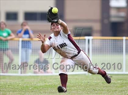 Thumbnail 2 in Bay Shore v. Cicero-North Syracuse (NYSPHSAA Class AA Final) photogallery.