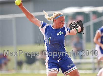 Thumbnail 3 in Bay Shore v. Cicero-North Syracuse (NYSPHSAA Class AA Final) photogallery.