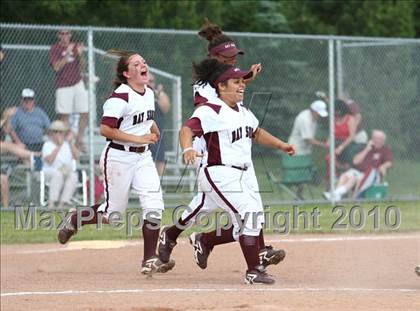 Thumbnail 2 in Bay Shore v. Cicero-North Syracuse (NYSPHSAA Class AA Final) photogallery.