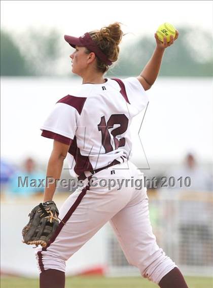 Thumbnail 3 in Bay Shore v. Cicero-North Syracuse (NYSPHSAA Class AA Final) photogallery.