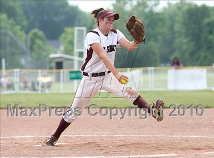 Thumbnail 3 in Bay Shore v. Cicero-North Syracuse (NYSPHSAA Class AA Final) photogallery.