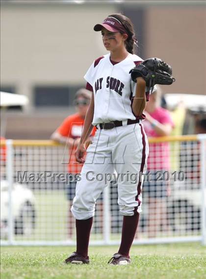 Thumbnail 1 in Bay Shore v. Cicero-North Syracuse (NYSPHSAA Class AA Final) photogallery.