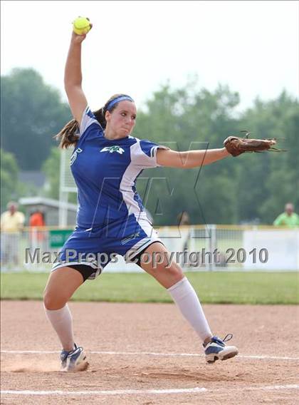 Thumbnail 2 in Bay Shore v. Cicero-North Syracuse (NYSPHSAA Class AA Final) photogallery.