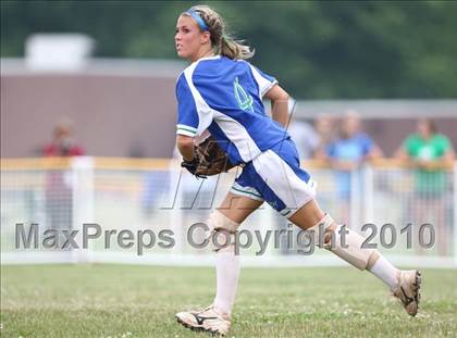 Thumbnail 3 in Bay Shore v. Cicero-North Syracuse (NYSPHSAA Class AA Final) photogallery.