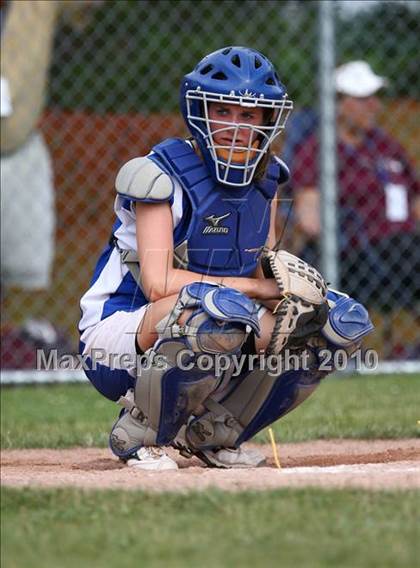 Thumbnail 2 in Bay Shore v. Cicero-North Syracuse (NYSPHSAA Class AA Final) photogallery.
