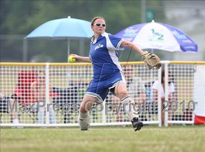 Thumbnail 2 in Bay Shore v. Cicero-North Syracuse (NYSPHSAA Class AA Final) photogallery.