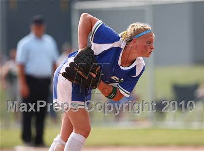 Thumbnail 1 in Bay Shore v. Cicero-North Syracuse (NYSPHSAA Class AA Final) photogallery.