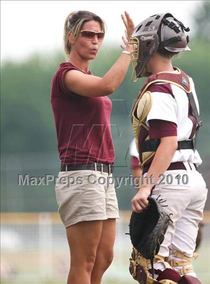 Thumbnail 2 in Bay Shore v. Cicero-North Syracuse (NYSPHSAA Class AA Final) photogallery.