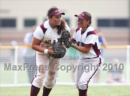 Thumbnail 3 in Bay Shore v. Cicero-North Syracuse (NYSPHSAA Class AA Final) photogallery.