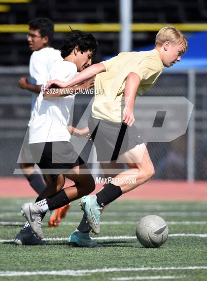 Thumbnail 3 in El Toro vs. Laguna Hills (Summer League) photogallery.