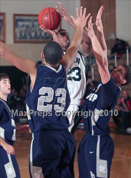 Thumbnail 3 in Poly Prep Country Day vs Gorton (Harry Jefferson Holiday Showcase) photogallery.