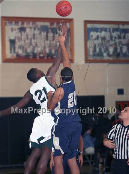 Thumbnail 2 in Poly Prep Country Day vs Gorton (Harry Jefferson Holiday Showcase) photogallery.