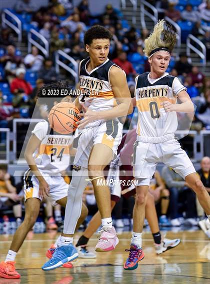 Thumbnail 2 in Pyramid Lake vs. Mineral County (NIAA 1A State Semifinals) photogallery.