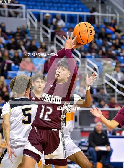 Thumbnail 2 in Pyramid Lake vs. Mineral County (NIAA 1A State Semifinals) photogallery.