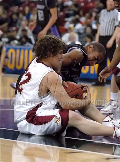 Thumbnail 2 in Franklin vs. Golden Valley (CIF SJS D1 Playoffs) photogallery.