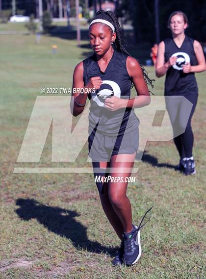 Thumbnail 2 in Onslow County Cross Country Meet photogallery.