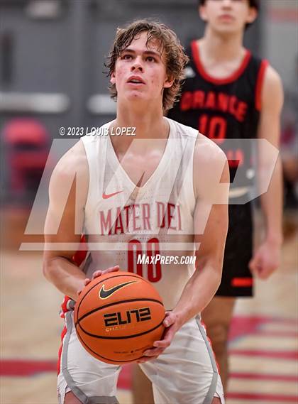 Thumbnail 1 in Orange Lutheran @ Mater Dei (Nike Extravaganza) photogallery.