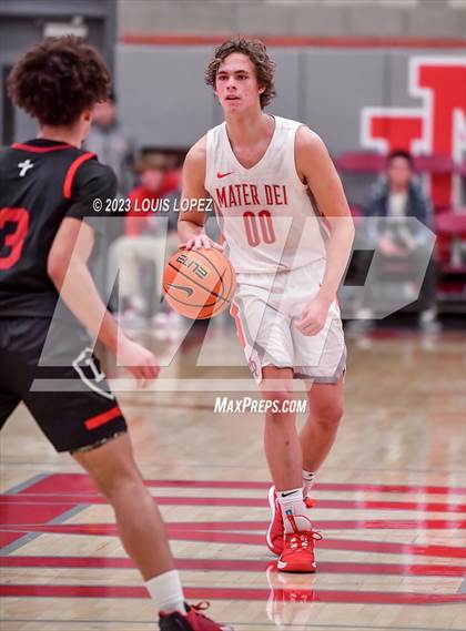 Thumbnail 3 in Orange Lutheran @ Mater Dei (Nike Extravaganza) photogallery.