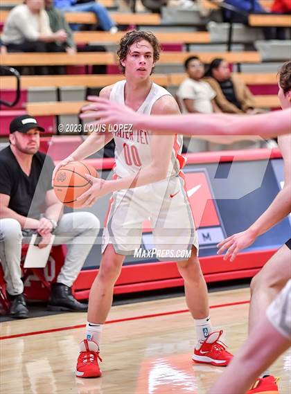 Thumbnail 2 in Orange Lutheran @ Mater Dei (Nike Extravaganza) photogallery.