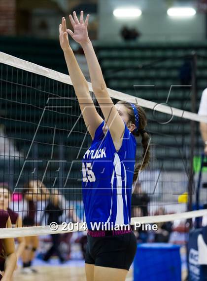 Thumbnail 2 in Eden vs. Mattituck (NYSPHSAA Class C Pool Play) photogallery.