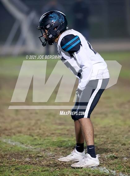 Thumbnail 2 in Mendota @ Highland (CIF-CS D4 Semifinal) photogallery.