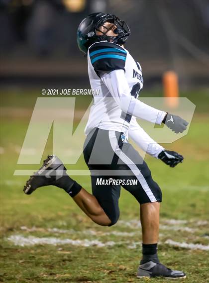 Thumbnail 1 in Mendota @ Highland (CIF-CS D4 Semifinal) photogallery.