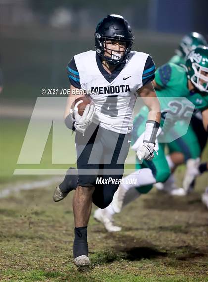 Thumbnail 1 in Mendota @ Highland (CIF-CS D4 Semifinal) photogallery.