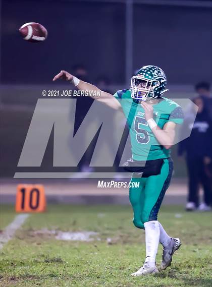 Thumbnail 2 in Mendota @ Highland (CIF-CS D4 Semifinal) photogallery.